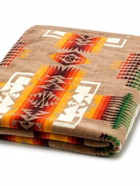 PENDLETON XB233-51114 JACQUARD SPA TOWL CHIEF JOSEPH KAHKI